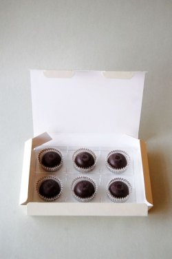 画像3: アンティカ・ドルチェリア・ボナイユート　チョコレート"プラリネ・アル・ピスタッキオ"(6粒)