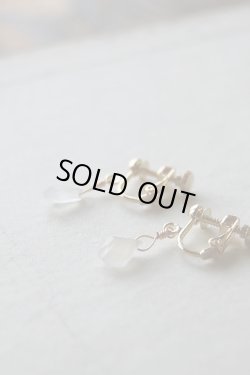 画像3: herbário【天然石・希少】ロイヤルブルームーンストーンのイヤリング【ピアスに変更可能】