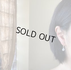 画像7: herbário【天然石・希少】ロイヤルブルームーンストーンのイヤリング【ピアスに変更可能】