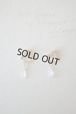 画像2: herbário【天然石・希少】ロイヤルブルームーンストーンのイヤリング【ピアスに変更可能】